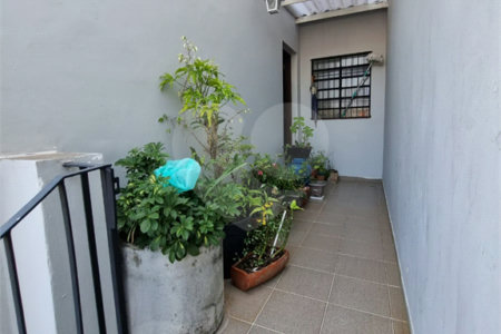 Sobrado à venda com 3 quartos em Bortolândia, São Paulo, SP