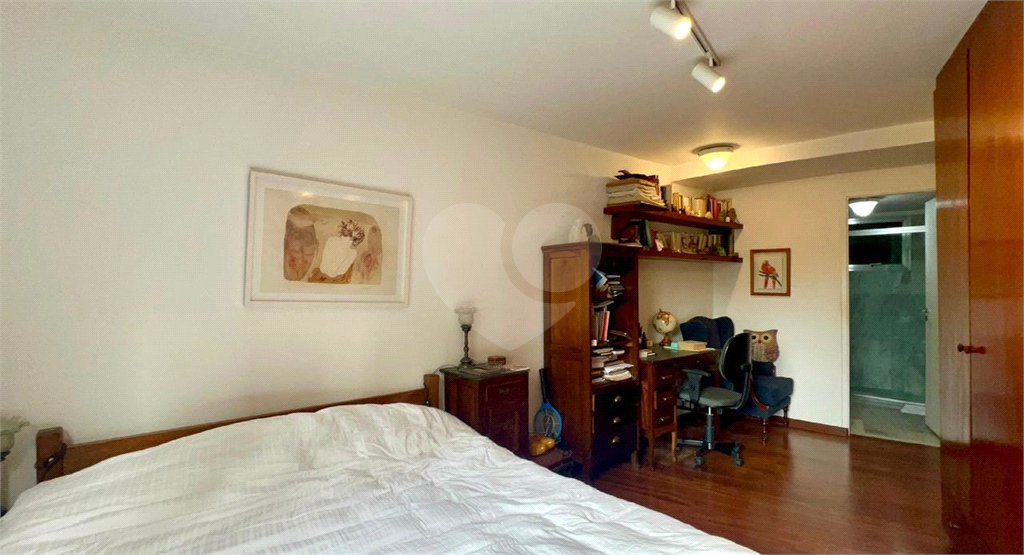 Apartamento à venda com 3 quartos, sendo 1 suíte, em Jardim Paulistano, São Paulo, SP