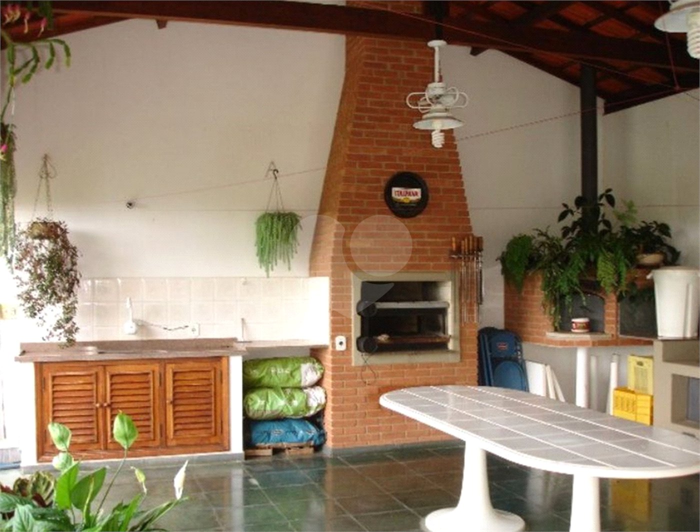 Chácara à venda com 6 quartos, sendo 2 suítes, no Centro, Serra Negra, SP