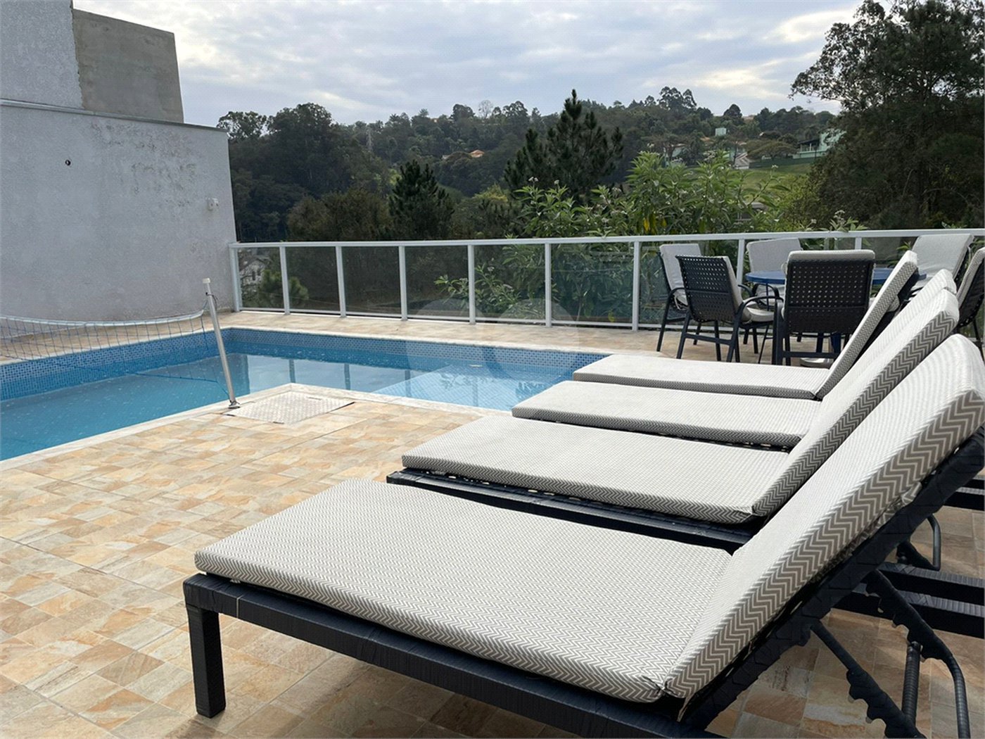 Casa à venda com 4 suítes em Suru, Santana de Parnaíba, SP