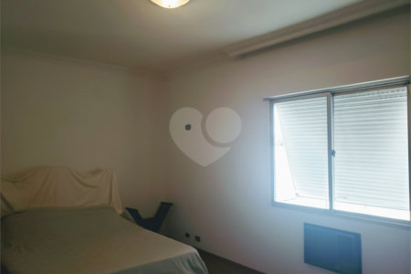 Sobrado à venda com 4 quartos, sendo 2 suítes, em Brooklin Velho, São Paulo, SP