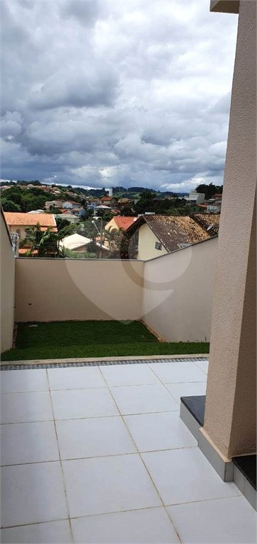 Casa à venda com 3 quartos, sendo 1 suíte, em Vila Santa Rosália, São Roque, SP