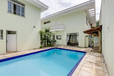Sobrado à venda com 5 quartos, sendo 3 suítes,  em Jardim Luzitânia, São Paulo, SP
