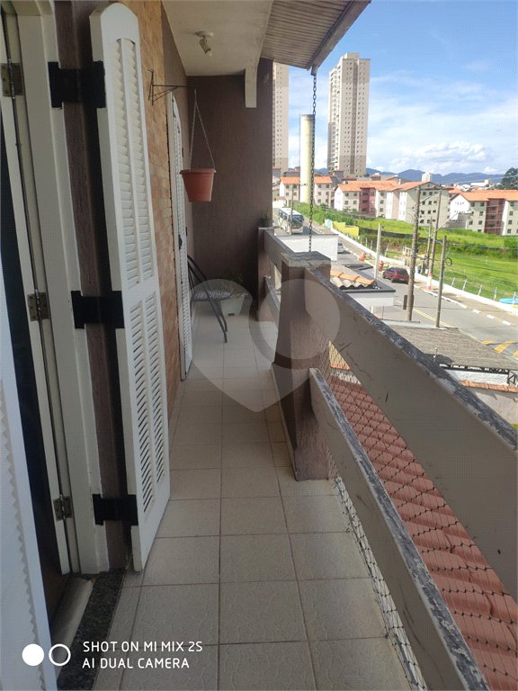 Sobrado à venda com 4 quartos, sendo 1 suíte, em Chácara Jafet, Mogi das Cruzes, SP