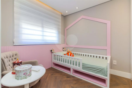 Apartamento à venda com 3 suítes em Vila Gumercindo, São Paulo, SP