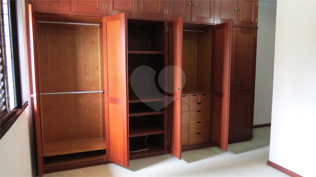 Apartamento à venda com 4 quartos, sendo 2 suítes,  em Cambuí, Campinas, SP