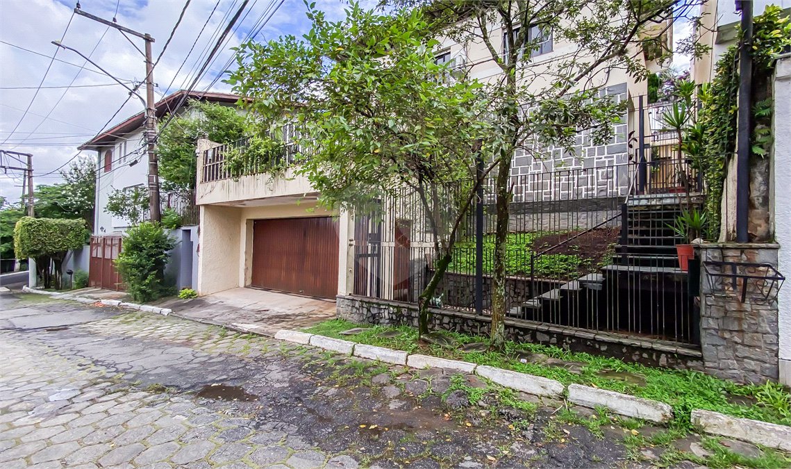 Sobrado à venda com 3 quartos, sendo 1 suíte, em Brooklin Paulista, São Paulo, SP