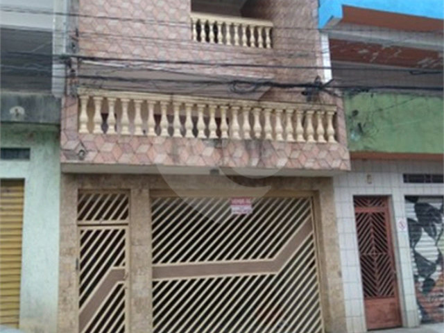 Sobrado à venda com 3 quartos, sendo 1 suíte,  em Tremembé, São Paulo, SP