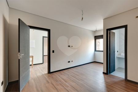 Casa à venda com 4 suítes no condomínio Reserva Robélia, São Paulo - SP