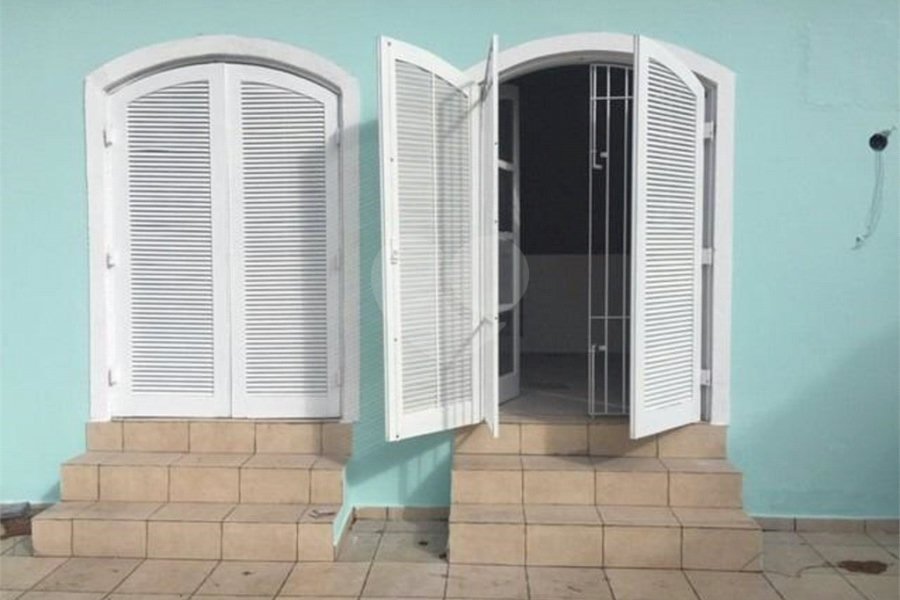 Casa à venda com 3 quartos, sendo 1 suíte, em Morumbi, São Paulo, SP