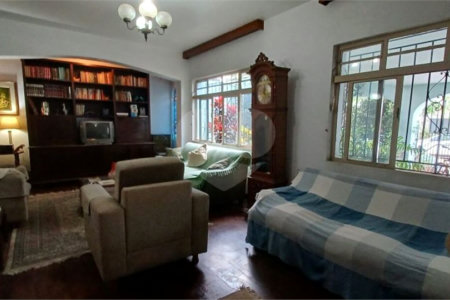 Sobrado à venda com 3 quartos, sendo 1 suíte, em Jardim Novo Mundo, São Paulo, SP