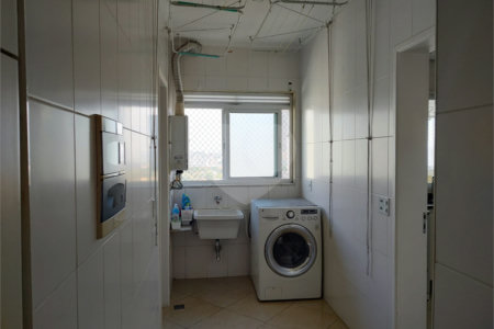Apartamento à venda com 4 quartos, sendo 2 suítes, em Alto de Pinheiros, São Paulo, SP