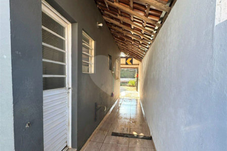 Casa à venda com 2 quartos em Vila Mazzei, Itapetininga, SP