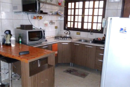 Sobrado à venda com 3 quartos, sendo 1 suíte, em Jardim Suzano, Suzano, SP