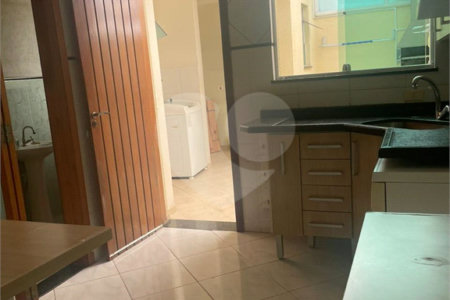 Casa à venda com 3 quartos, sendo 1 suíte,  no condomínio Palm Residence, Santo André - SP