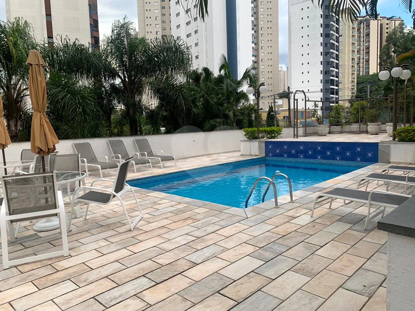 Apartamento à venda com 3 suítes em Vila Suzana, São Paulo, SP