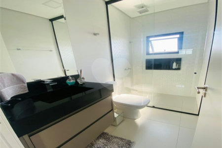 Casa à venda com 3 quartos, sendo 1 suíte,  no condomínio Mantova, Indaiatuba - SP