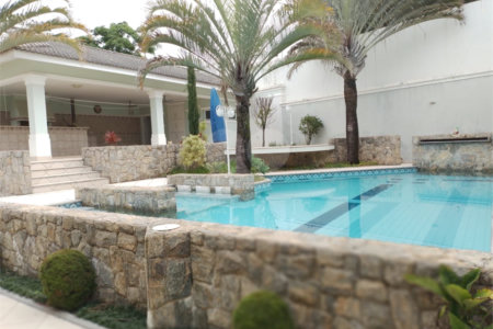 Casa à venda com 4 quartos, sendo 2 suítes,  em Vila Santista, Atibaia, SP