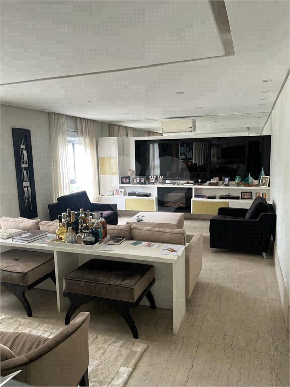 Apartamento à venda com 3 suítes em Vila Olímpia, São Paulo, SP