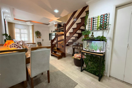 Casa à venda com 2 suítes no condomínio Village Palmas, São Paulo - SP