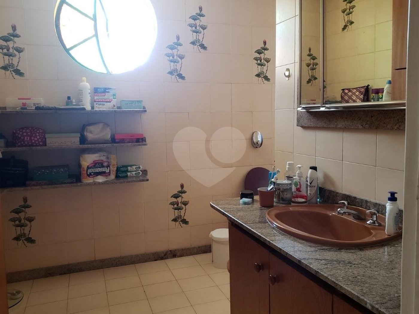 Sobrado à venda com 4 quartos, sendo 1 suíte, em Jardim Floresta, São Paulo, SP