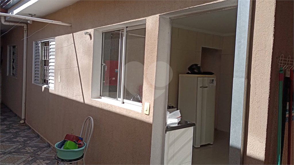 Sobrado à venda com 4 quartos, sendo 1 suíte,  em Parque das Paineiras, Sorocaba, SP