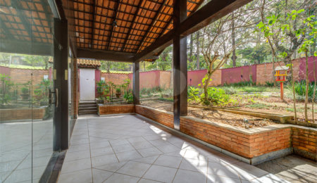 Casa Térrea à venda ou para alugar com 5 quartos, sendo 1 suíte,  em Jardim Marajoara, São Paulo, SP