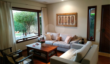 Casa à venda com 3 suítes em Interlagos, São Paulo, SP
