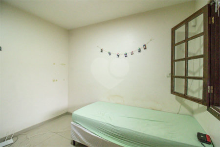 Sobrado à venda com 3 quartos, sendo 1 suíte, em Chácara Monte Alegre, São Paulo, SP