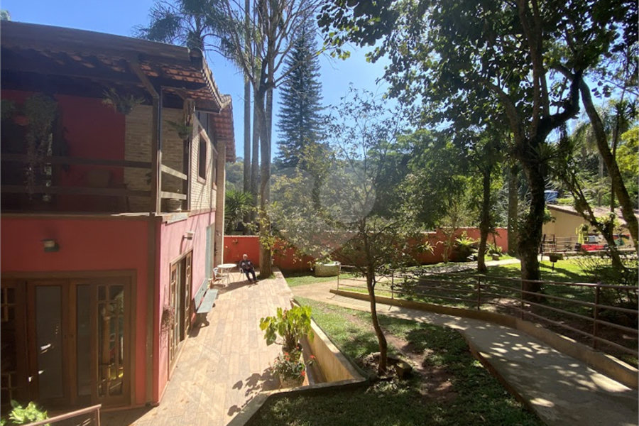 Casa à venda com 6 suítes em Serra da Cantareira, Mairiporã, SP