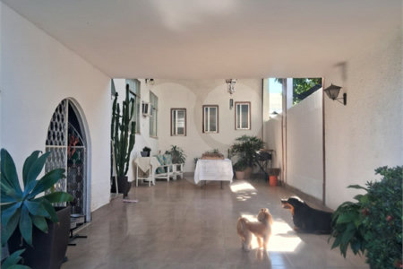 Casa à venda com 3 quartos, sendo 2 suítes, no condomínio Rio Bon, Rio de Janeiro - RJ