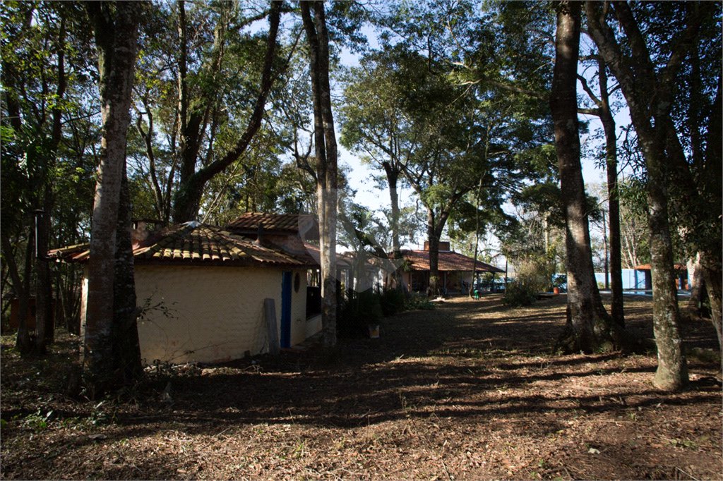 Chácara à venda com 3 quartos, sendo 2 suítes, em Jardim Estância Brasil, Atibaia, SP