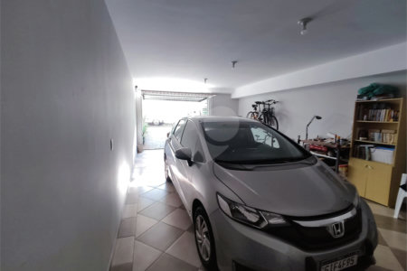 Sobrado à venda com 3 suítes em Parada Inglesa, São Paulo, SP