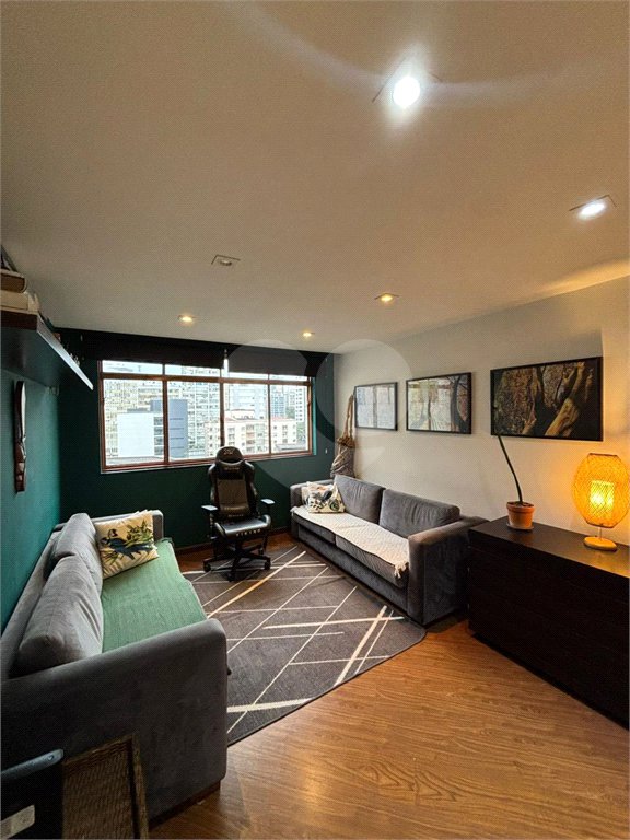 Apartamento à venda com 3 quartos, sendo 1 suíte,  em Jardim Paulista, São Paulo, SP