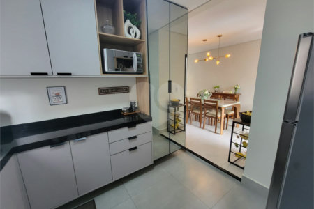 Casa à venda com 3 suítes no condomínio Villaggio Maranello, Vinhedo - SP