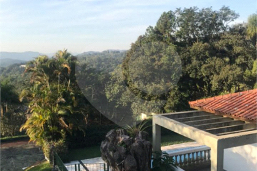 Casa à venda com 6 quartos, sendo 5 suítes, em Roseira, Mairiporã, SP