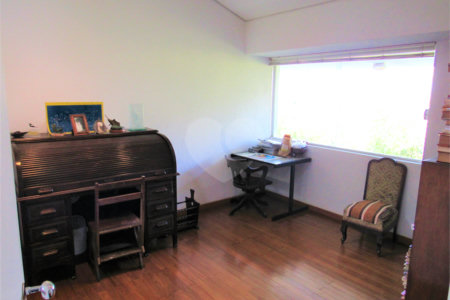 Casa à venda com 3 quartos, sendo 1 suíte, em Guarapiranga, São Paulo, SP