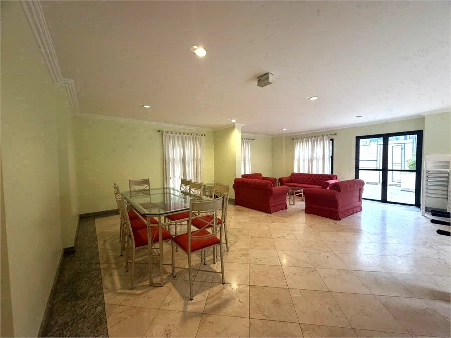 Apartamento à venda com 3 suítes em Vila Suzana, São Paulo, SP