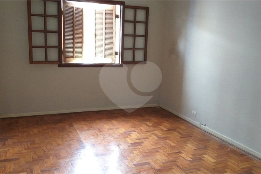 Sobrado à venda com 3 quartos em Água Fria, São Paulo, SP