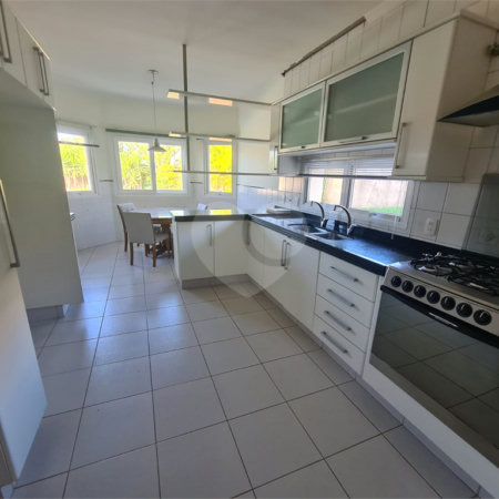 Casa à venda com 3 suítes no condomínio Vinhas da Vista Alegre - Lado Sede, Vinhedo - SP