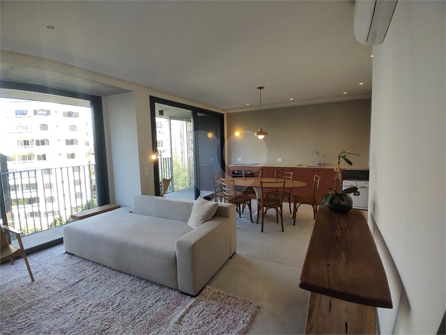 Apartamento à venda ou para alugar com 1 suíte em Jardim das Bandeiras, São Paulo, SP