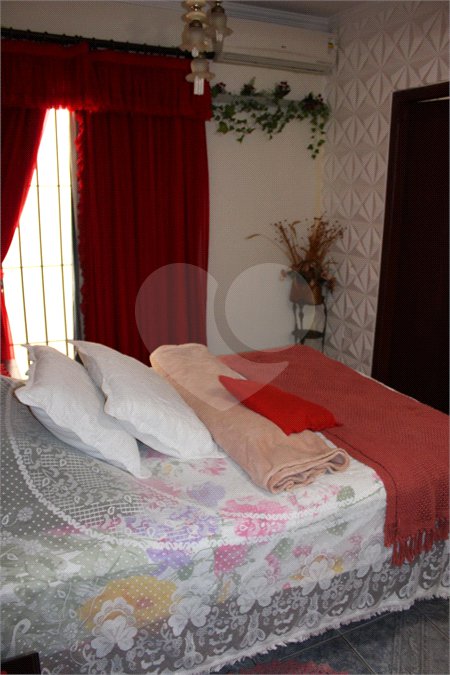 Casa à venda com 2 quartos, sendo 1 suíte, em Dona Edith Campos Fávero, Paulínia, SP