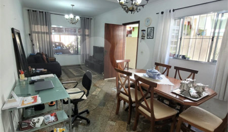 Sobrado à venda com 3 quartos, sendo 1 suíte,  em Jardim da Glória, Cotia, SP