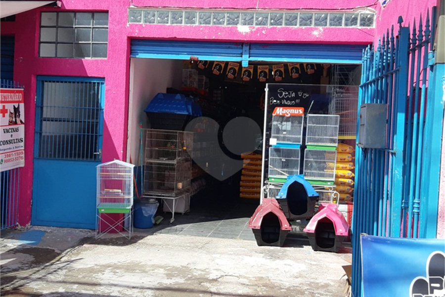 Sobrado à venda com 20 quartos em Jardim Peri, São Paulo, SP