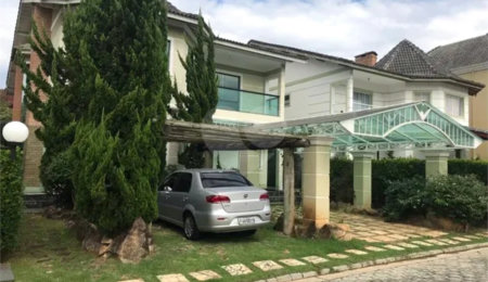 Casa à venda com 4 suítes no condomínio Garden House, Atibaia - SP