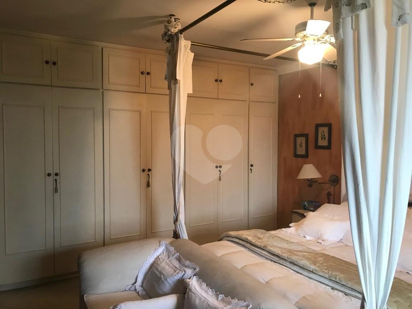 Casa à venda com 5 quartos, sendo 2 suítes,  em Jardim Everest, São Paulo, SP