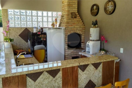 Casa à venda com 5 quartos, sendo 4 suítes,  no condomínio Reserva dos Vinhedos, Louveira - SP
