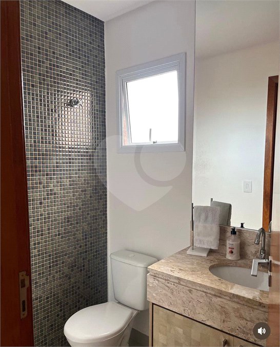 Sobrado à venda com 3 quartos, sendo 1 suíte,  em Vila Suissa, Mogi das Cruzes, SP