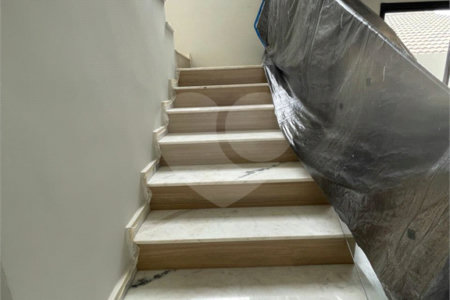 Casa à venda com 3 suítes em Jardim dos Pinheiros, Atibaia, SP