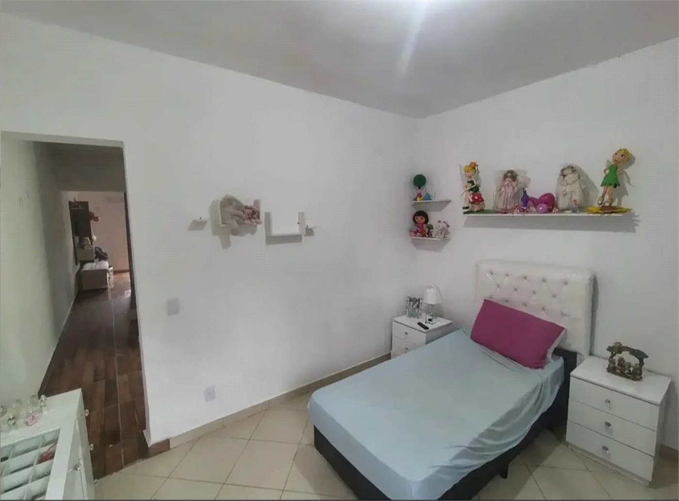 Casa à venda com 2 quartos no condomínio Antilhas, Cotia - SP